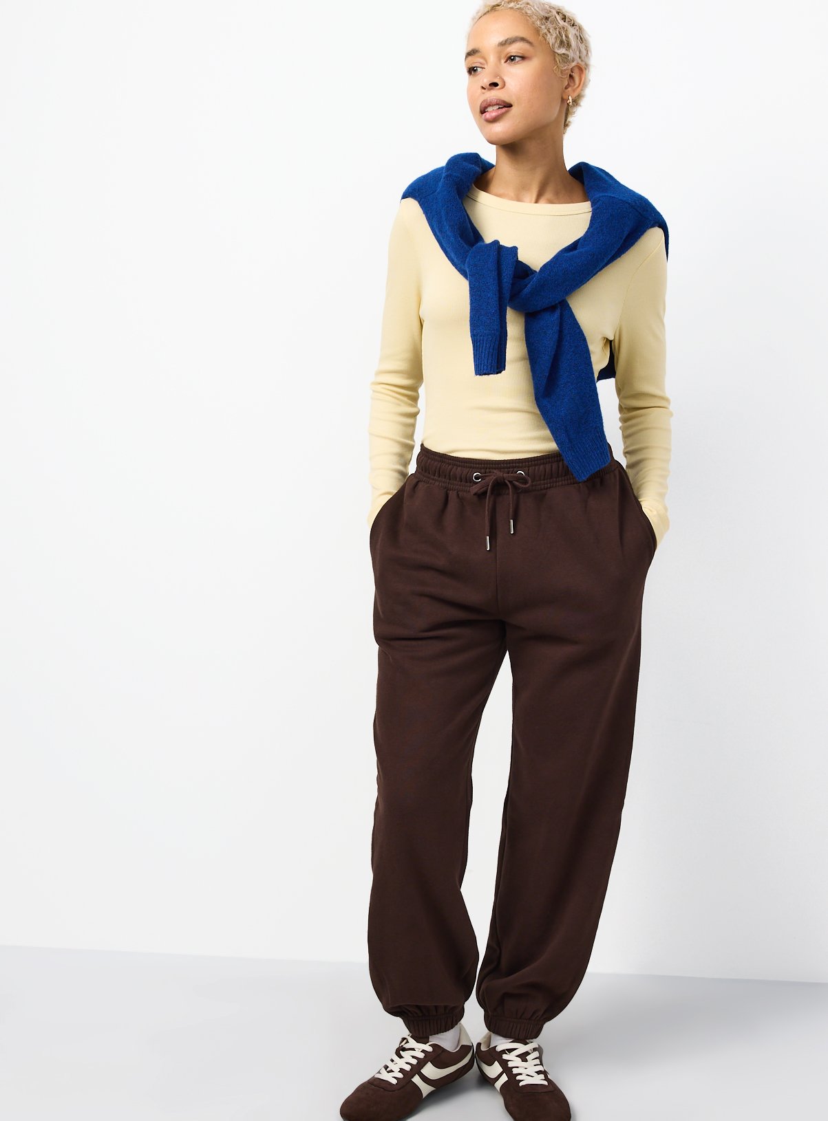 Brown Tapered Joggers 2 Pack M - Image 2 thumbnail